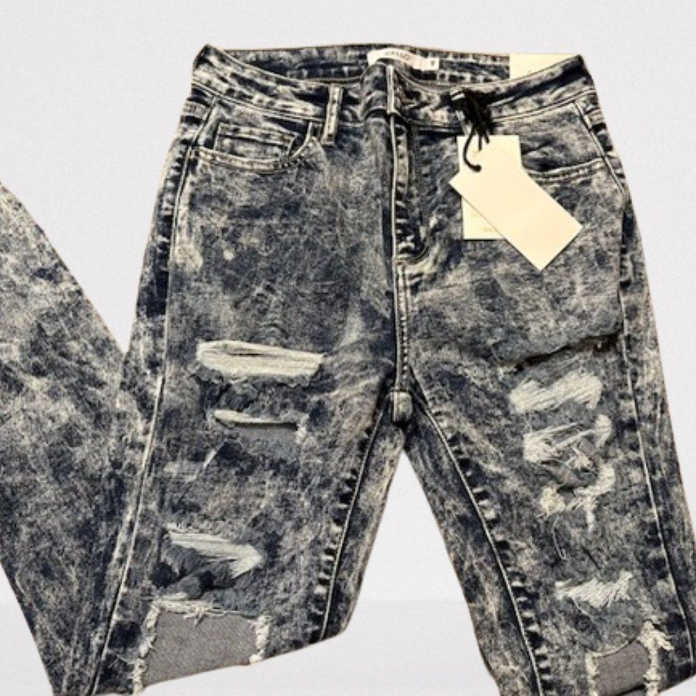 **** Cello High Waist Distressed Acid Wash Shredded Jeans  4095  Size 9 NWT Bout